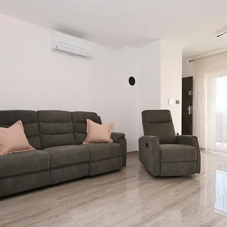 Tereza With Free Parking Appartement