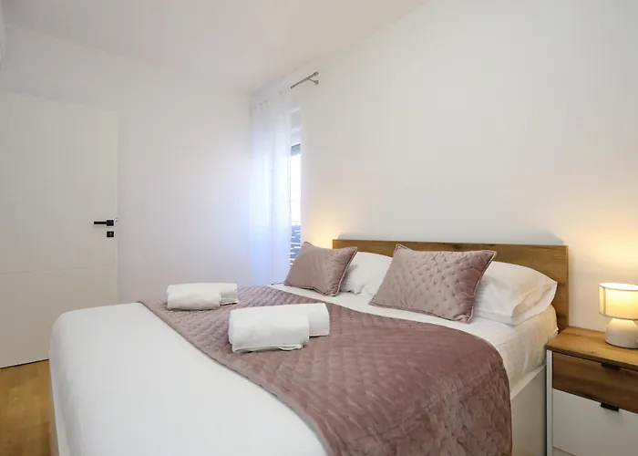 Tereza With Free Parking *