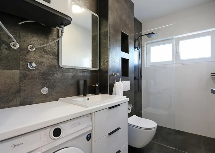 Tereza With Free Parking