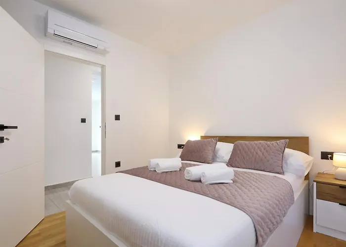 Tereza With Free Parking